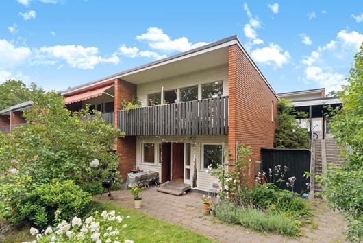 Radhus i Sätra, Skärholmen, Stockholm, Örnsätrabacken 23