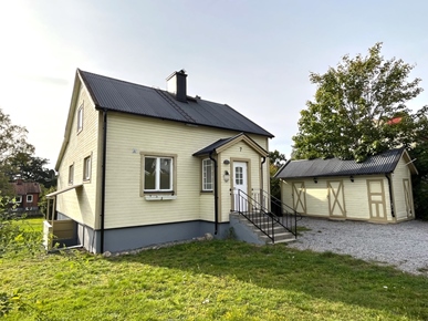 Villa i Kallebergahallar, Ronneby, Blekinge, Sadelmakaregatan 7
