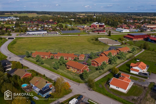 Project i Heby, Uppsala, Badhusvägen 1