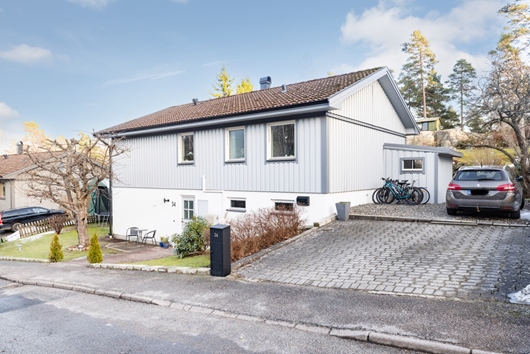 Villa i Henån Centralt, Västra Götaland, Orust, Nyhagenvägen 34