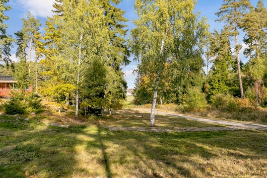 Tomt i Gunsta, Uppsala, Trångbovägen