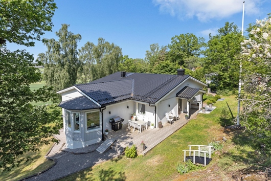 Villa i Storvreta, Uppsala, Edshammar 45 och Edshammar 43