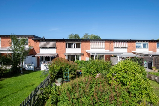 Radhus i Nordanby, Västerås, Västmanland, Karlfeldtsgatan 65