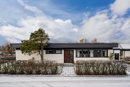 Villa i Rönnby, Västerås, Västmanland, Bandygatan 1