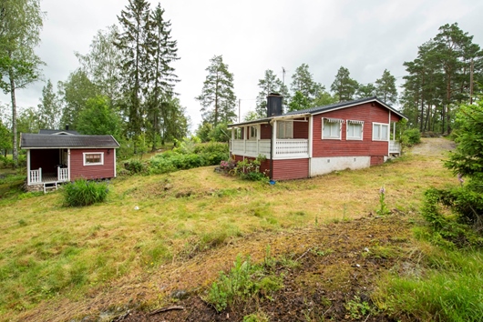 Fritidshus i Munga, Västerås, Västmanland, Kalkstensvägen 28