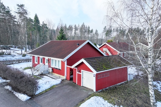 Villa i Heby, Uppsala, Plogvägen 14