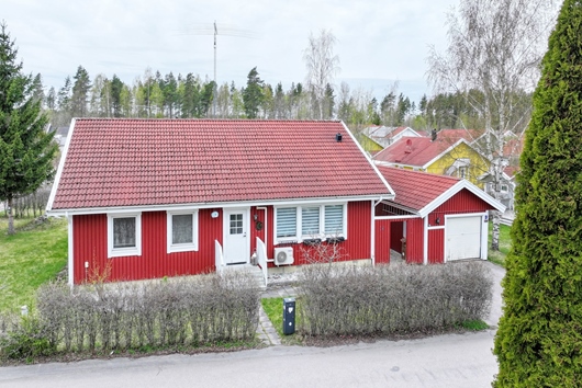 Villa i Heby, Uppsala, Plogvägen 14