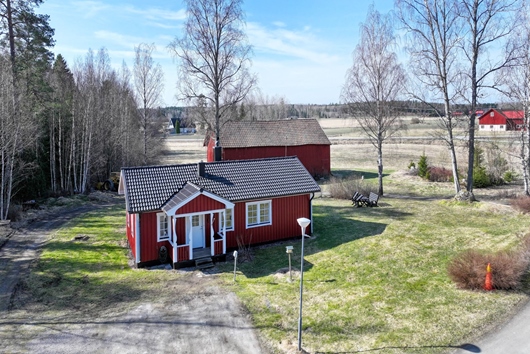 Villa i Östervåla, Uppsala, Heby, Offerbo 304