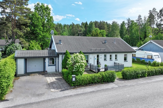Villa i Harbo, Uppsala, Heby, Parkvägen 18