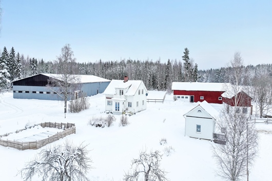 Gods och gårdar i Östervåla, Uppsala, Heby, Åby 127