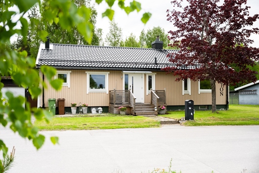 Villa i Mjösund, Njurunda distrikt, Njurundabommen, Västernorrland, Sundsvall, Idvägen 18