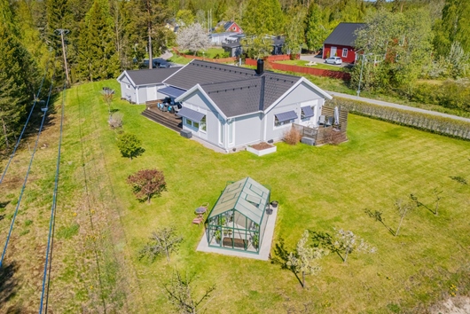Villa i Juniskär, Kvissleby, Njurunda distrikt, Skottsund, Västernorrland, Sundsvall, Juniskärsvägen 114
