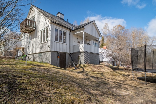 Villa i Sundsbruk, Sundsvall, Johannedal, Västernorrland, Herrgårdsbacken 6