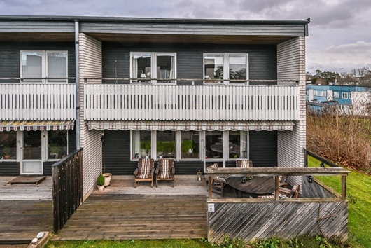 Radhus i Hässelby - Norra Villastad, Stockholm, Rädisvägen 105