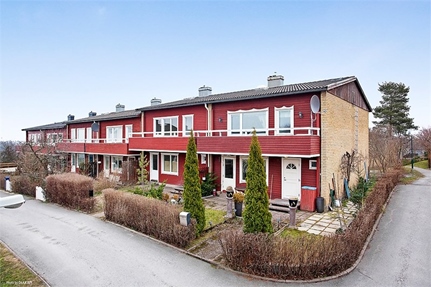 Villa i Vårberg/Skärholmen, Stockholm, Varpholmsgränd 27