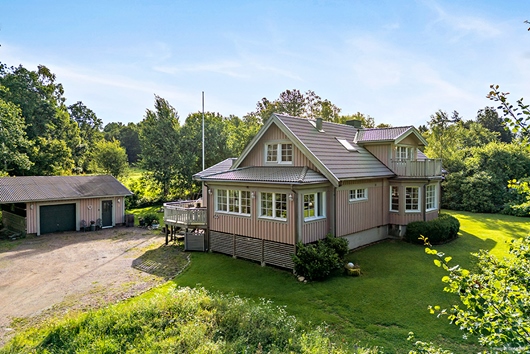 Villa i Hällingsjö-Ubbhult, Västra Götaland, Mark, Ubbhult Kärrsgärde 8