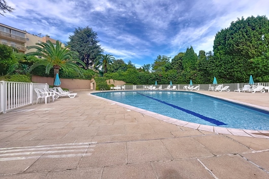 Ägarlägenhet i Juan-les-Pins, Unknown, Provencealpescote dazur, Alpesmaritimes, Exklusiv markplanslägenhet med