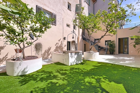 Ägarlägenhet i Juan-les-Pins, Antibes, Provencealpescote dazur, Alpesmaritimes, Unik duplex med privat trädgår