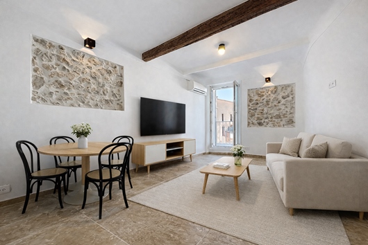 Ägarlägenhet i Juan-les-Pins, Antibes, Provencealpescote dazur, Alpesmaritimes, Nyrenoverad 3:a med solig balk