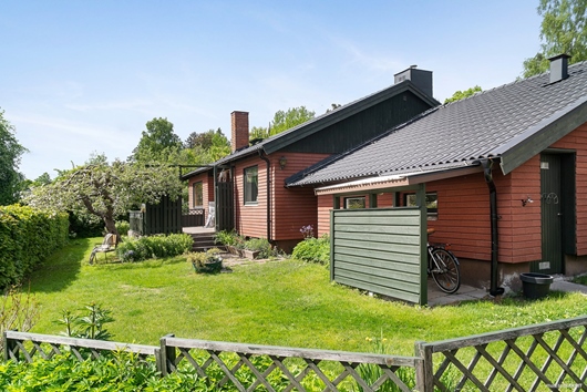 Villa i Trollbäcken, Tyresö, Skogsängsvägen 34