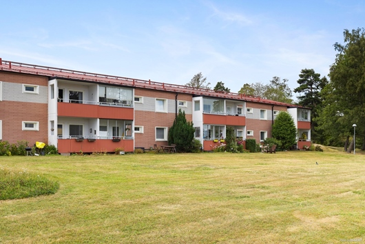 Bostadsrätt i Tyresö Centrum, Stockholm, Bollmoravägen 148